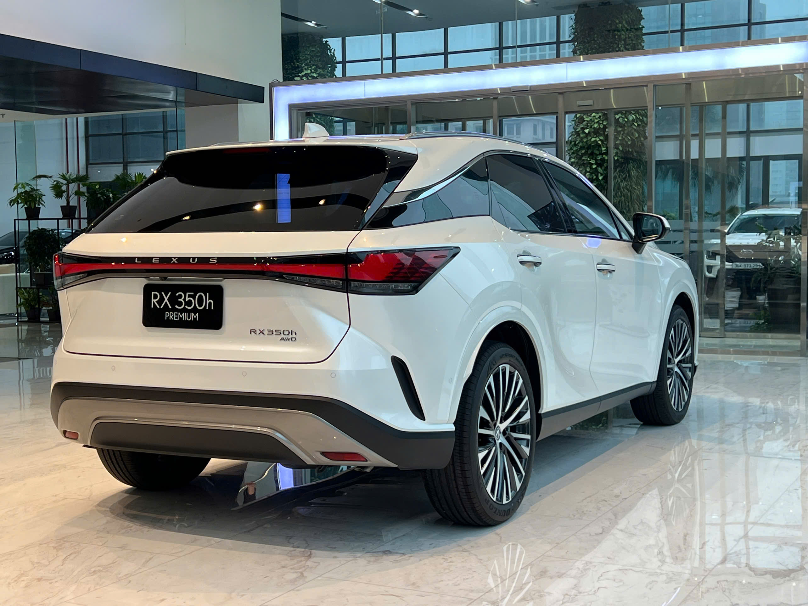 dải đèn hậu lexus rx 350h premium