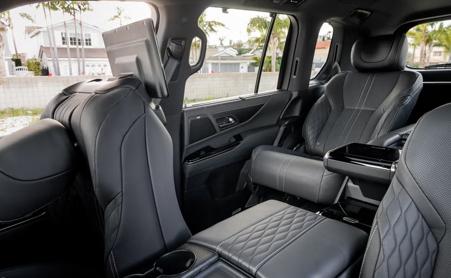 Lexus LX 570 2025