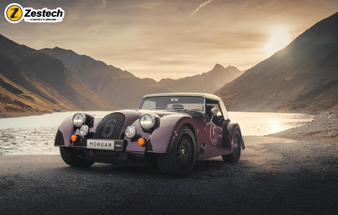 Morgan Plus Six thời điểm mới ra mắt có giá khởi điểm 5 tỷ đồng