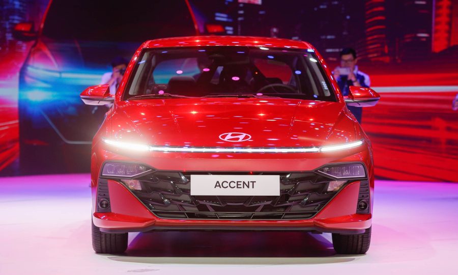Hyundai Accent màu đen