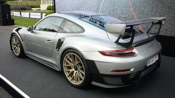 Porsche 911 GT2 RS