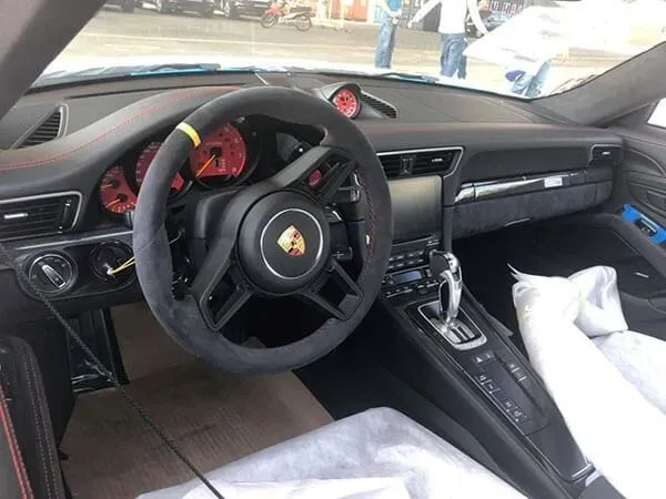 Porsche 911 GT2 RS