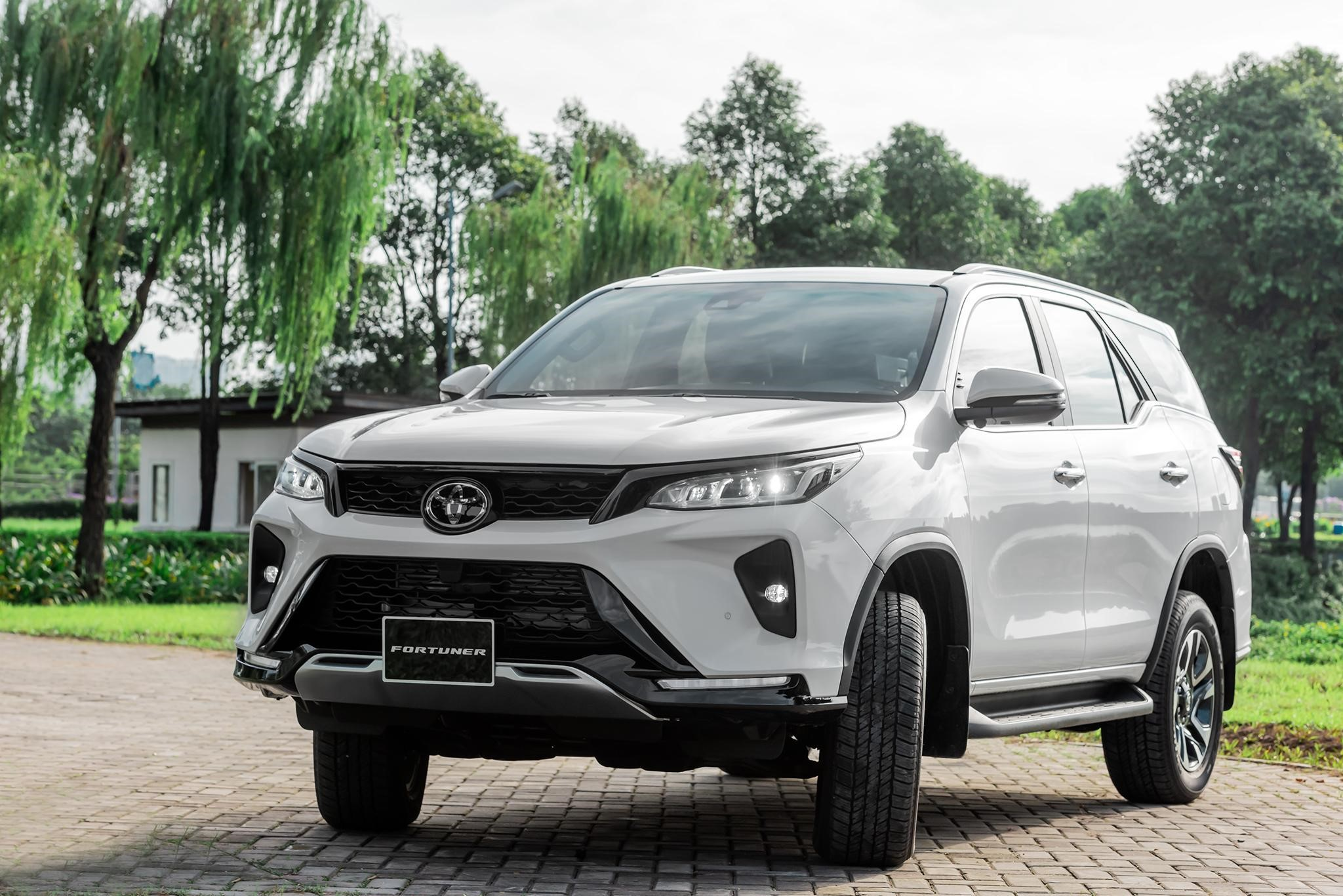 Xe 7 chỗ Toyota Fortuner 2022
