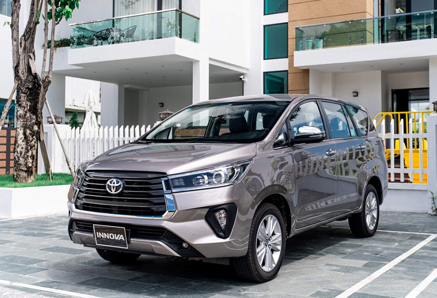 Xe 7 chỗ Toyota Innova 2022