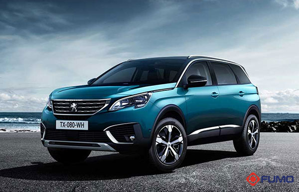 Hình ảnh xe ô tô Peugeot 7 chỗ màu xanh ngọc