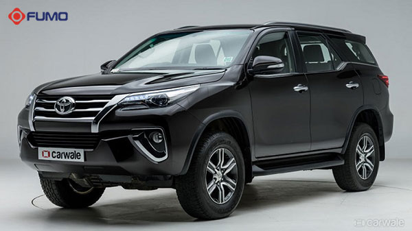 Hình ảnh xe ô tô 7 chỗ hiện đại