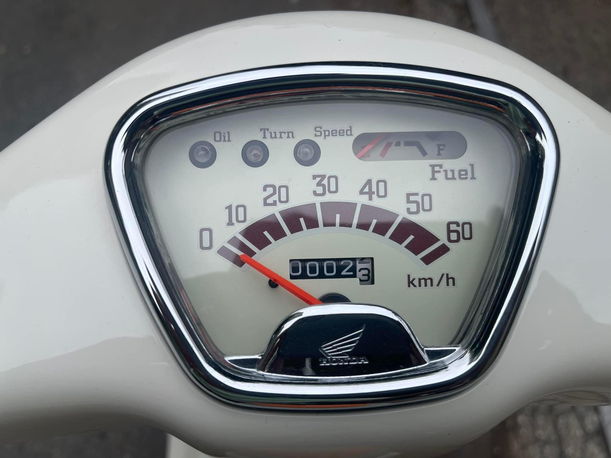 Xe 'độc' Honda Julio 50cc tại Việt Nam còn mới 100% dù đã 22 năm tuổi