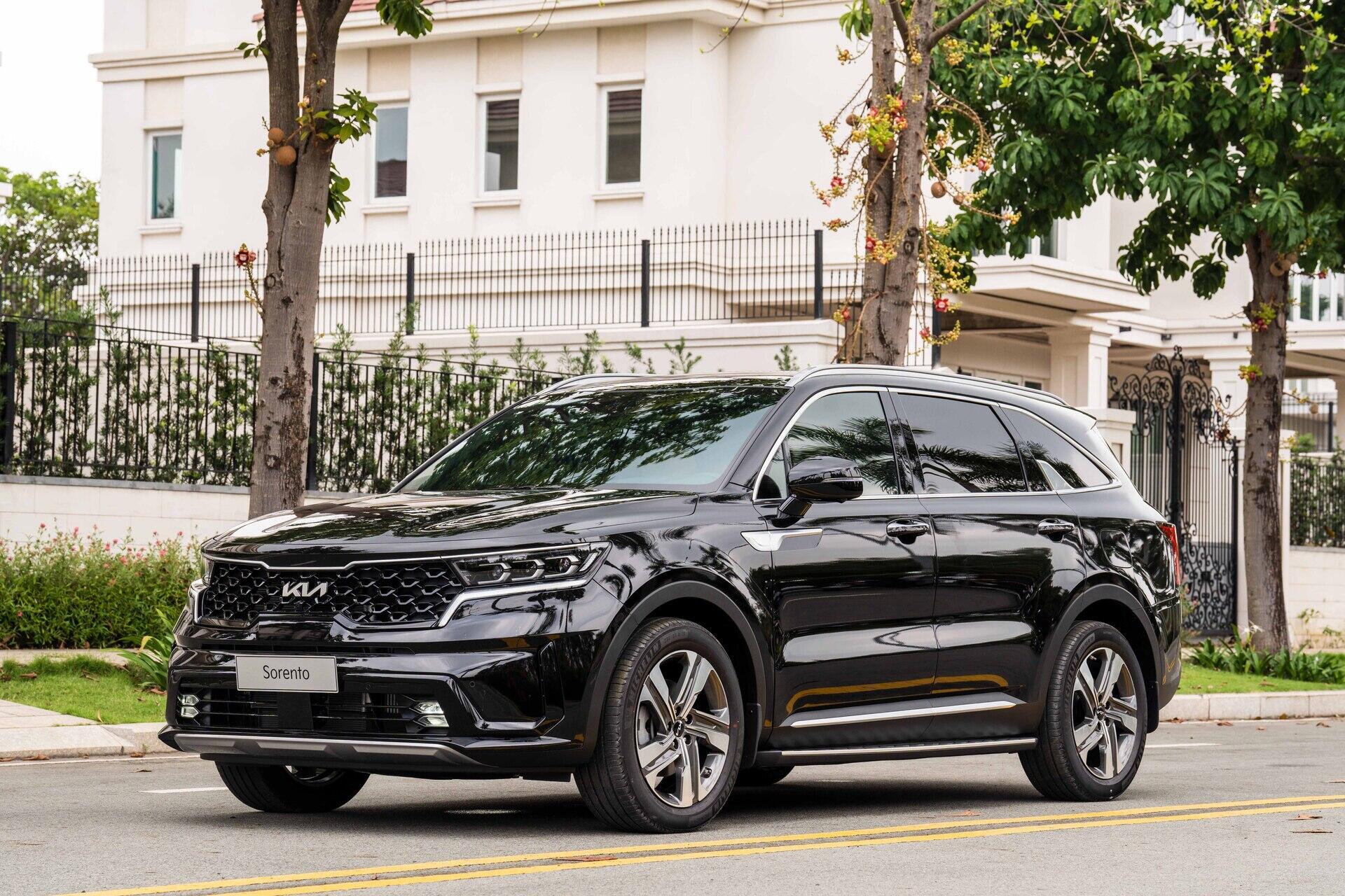 Sở hữu Kia Sorento máy dầu giá chỉ từ 964 triệu đồng