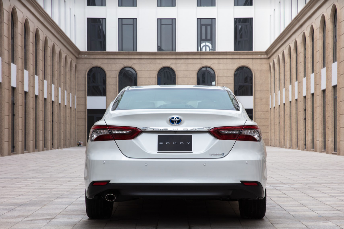 Thông số kỹ thuật Toyota Camry 2022: Nội thất - tiện nghi.