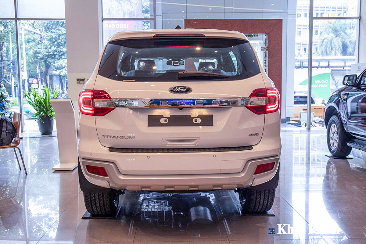 Không gian khoang cabin xe Ford Everest 2021 1