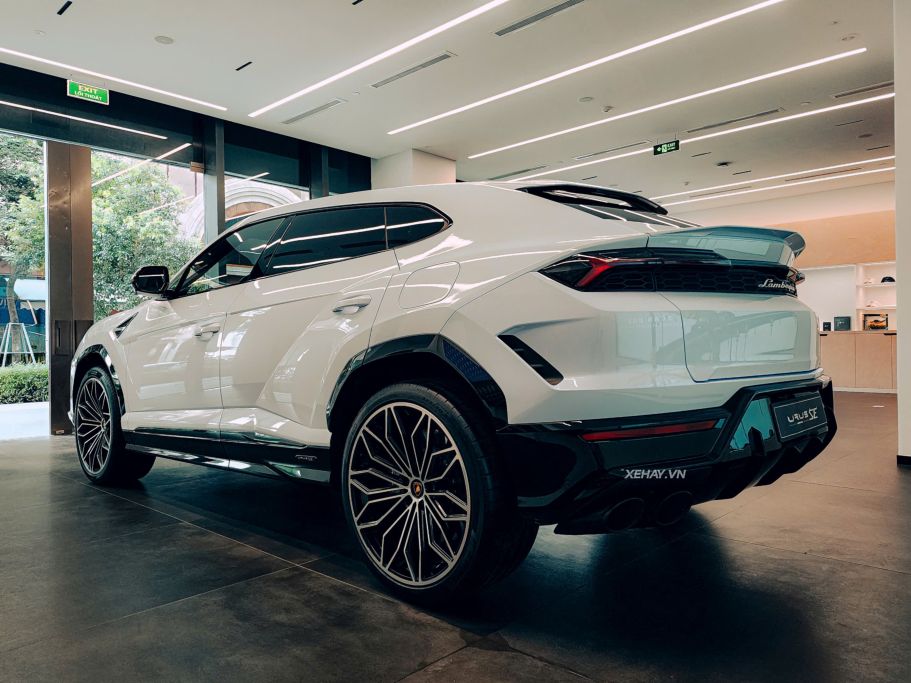 Chi tiết Lamborghini Urus SE vừa ra mắt Việt Nam: Giá 15,6 tỷ đồng
