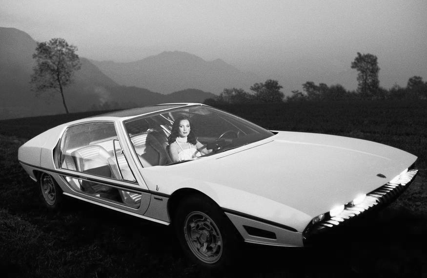 Rear-side view of the Pirana concept car from Bertone ordered from The Daily Telegraph in 1967