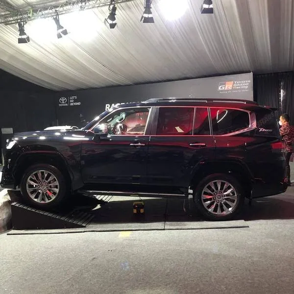 Toyota Land Cruiser máy dầu 2025: Diện mạo bắt mắt và hiện đại