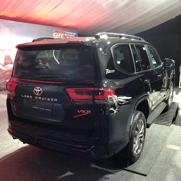 Toyota Land Cruiser máy dầu 2025: Diện mạo bắt mắt và hiện đại