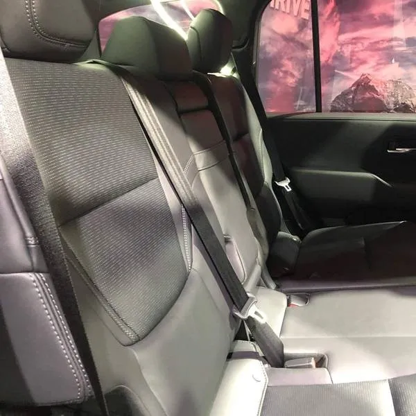 Toyota Land Cruiser máy dầu 2025: Diện mạo bắt mắt và hiện đại