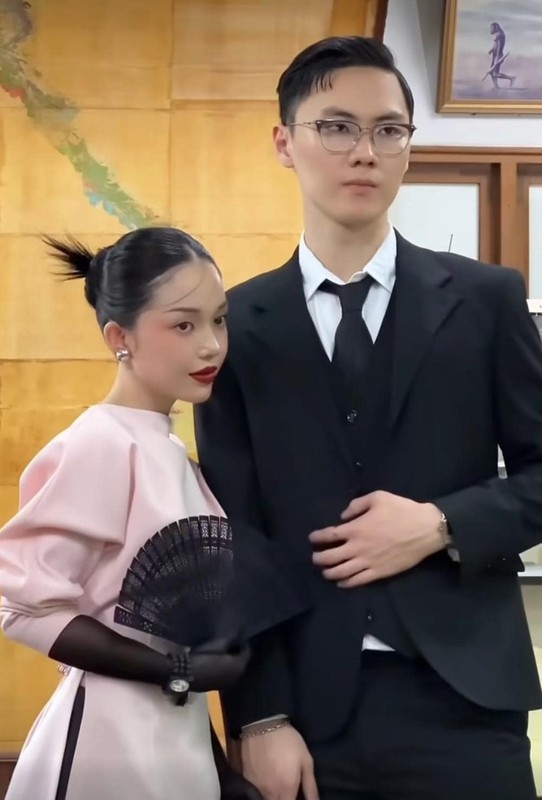 Đường tình lận đận của Linh Ngọc Đàm: 29 tuổi, 7 mối tình