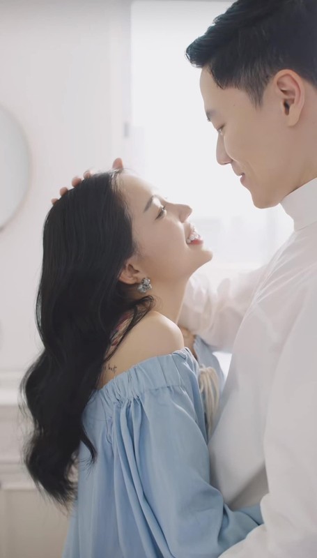 Đường tình lận đận của Linh Ngọc Đàm: 29 tuổi, 7 mối tình