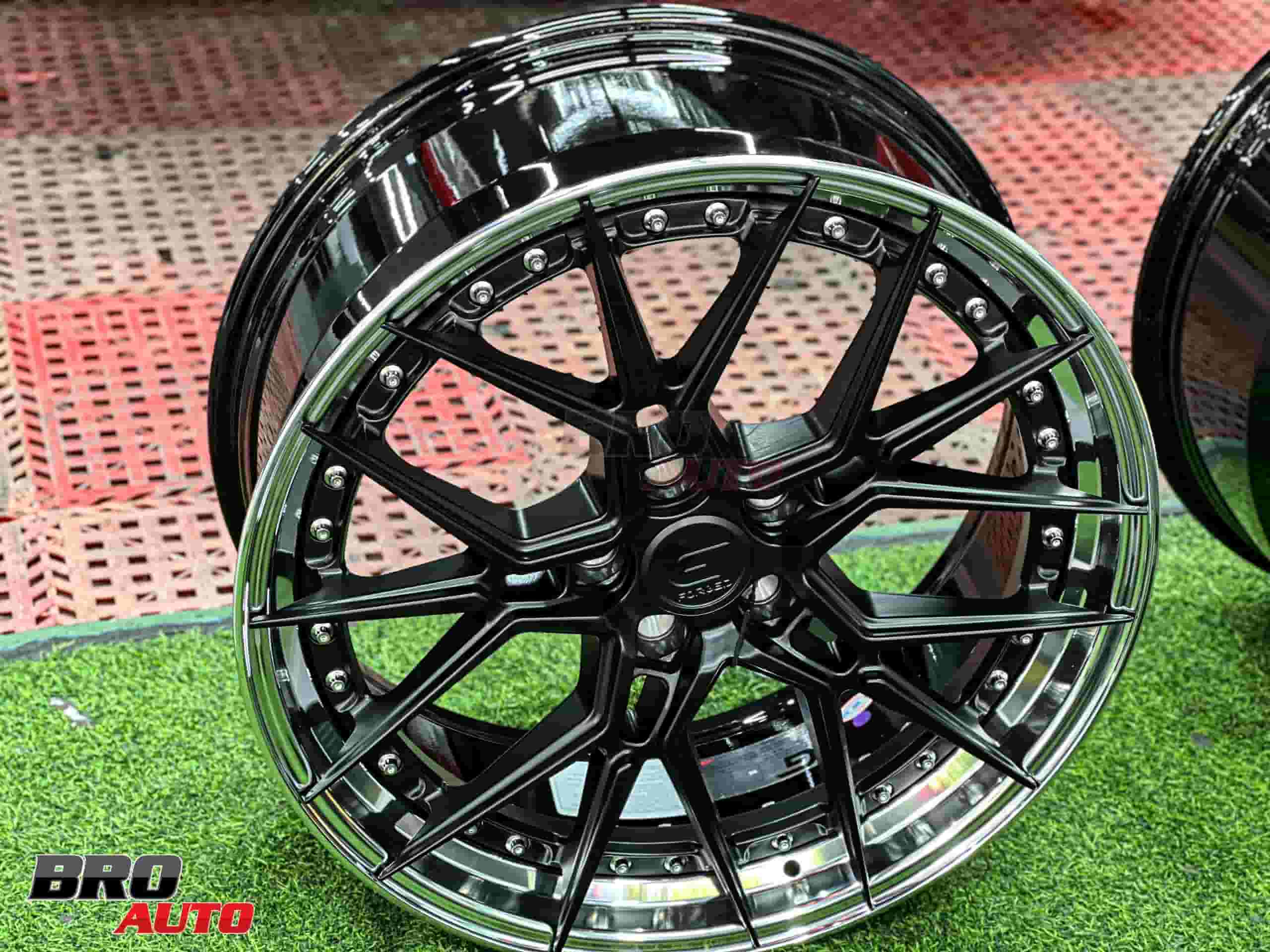 Chất liệu mâm xe là yếu tố quan trọng quyết định lựa chọn mâm xe phù hợp