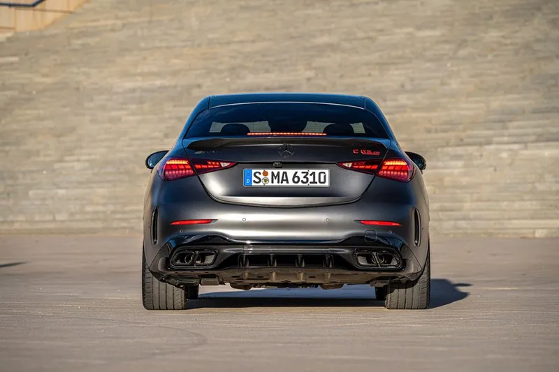 Mercedes-AMG C63 S E Performance 2024 Giá lăn bánh Ưu Đãi, Thông số kỹ thuật, Trả góp #1