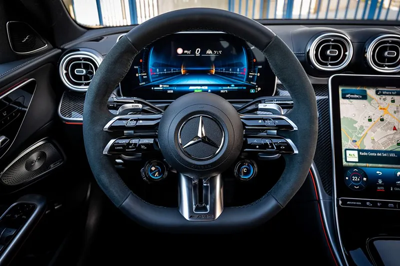 Mercedes-AMG C63 S E Performance 2024 Giá lăn bánh Ưu Đãi, Thông số kỹ thuật, Trả góp #1