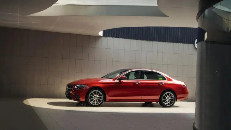 Mercedes E300 AMG 2023: Giá bán tại đại lý, Ưu đãi cập nhật mới nhất