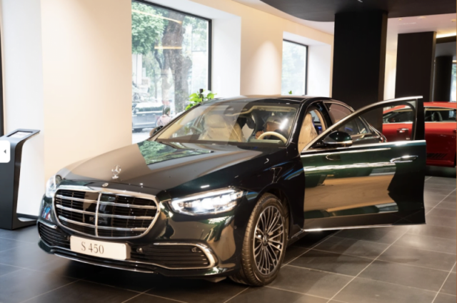Mercedes-Benz Vietnam Star Chế Lan Viên