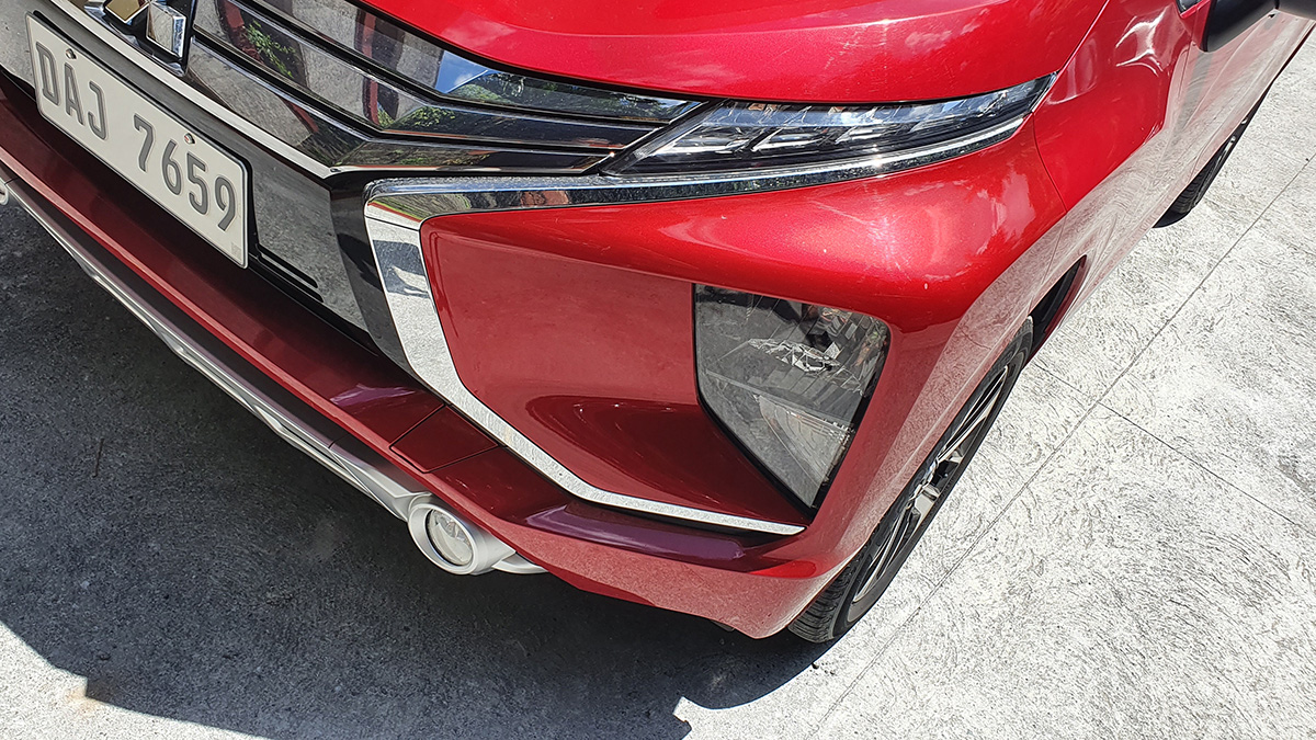 Mitsubishi Xpander GLS headlight left side