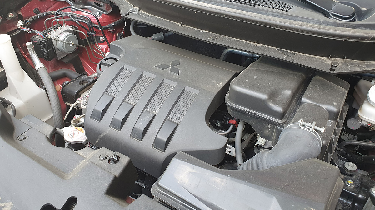 Mitsubishi Xpander GLS engine