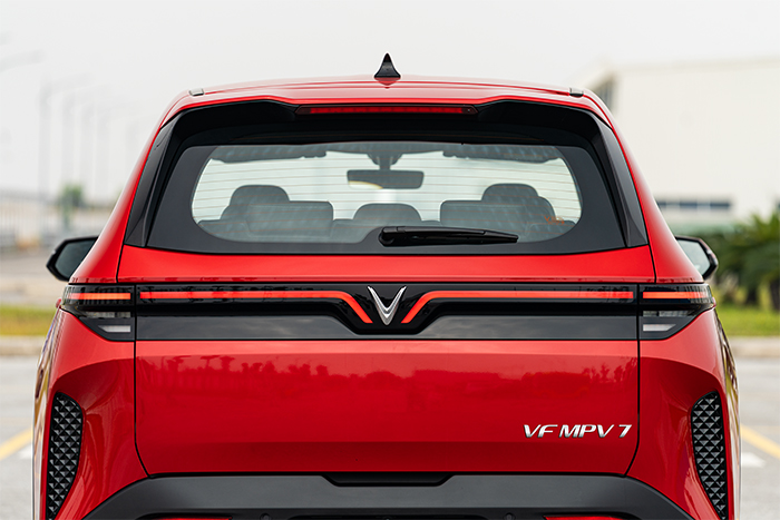 giá xe vinfast VF MPV 7 mới nhất