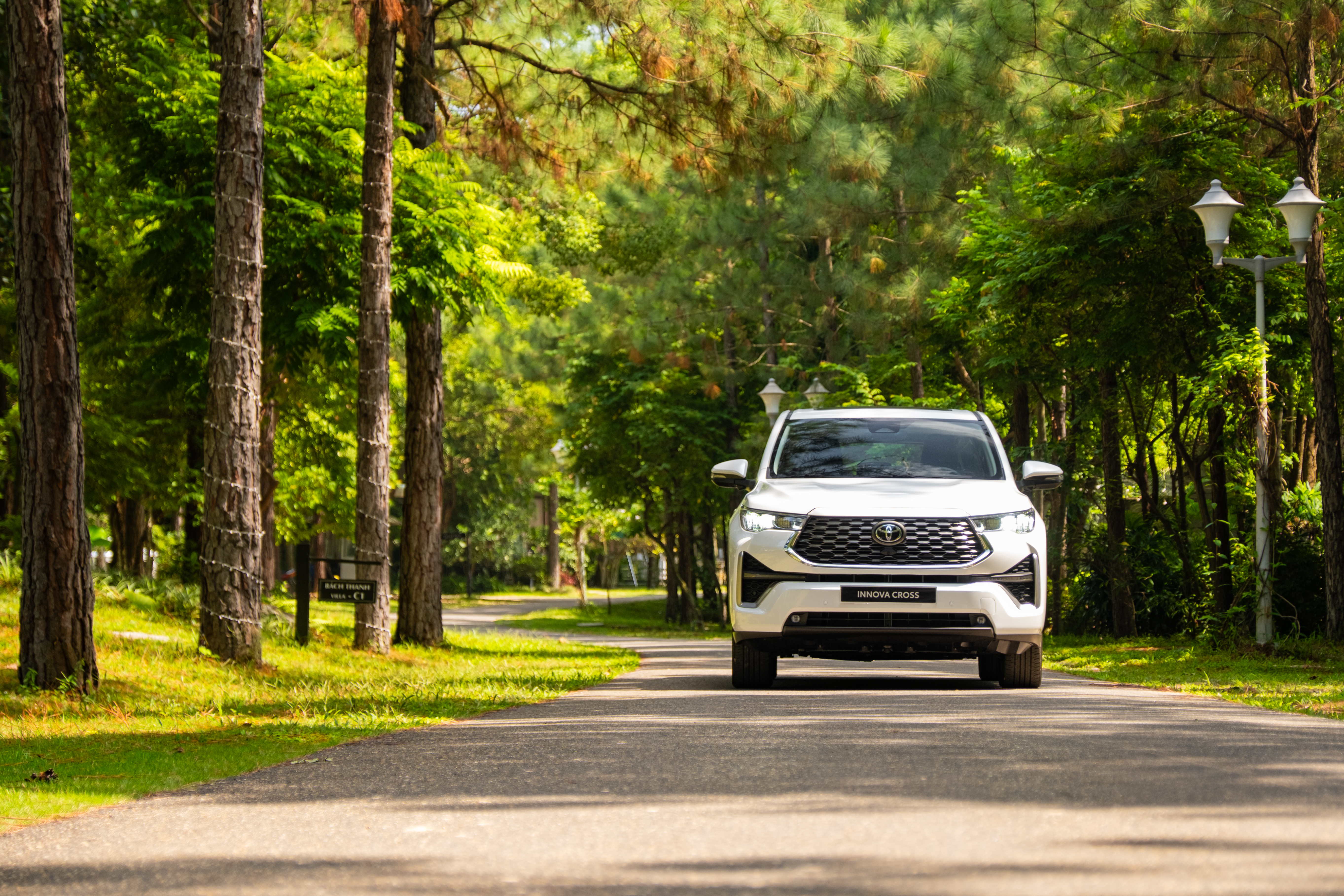 mức tiêu hao nhiên liệu innova cross