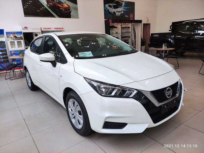 Đầu Xe Nissan Almera Màu Trắng