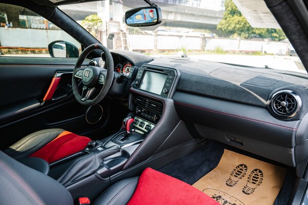 Review siêu xe Nissan GT-R R35 Nismo