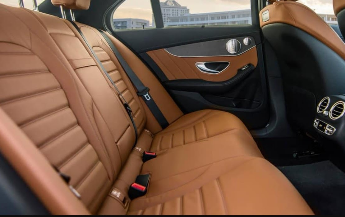 thiết kế ghế ngồi Mercedes C300