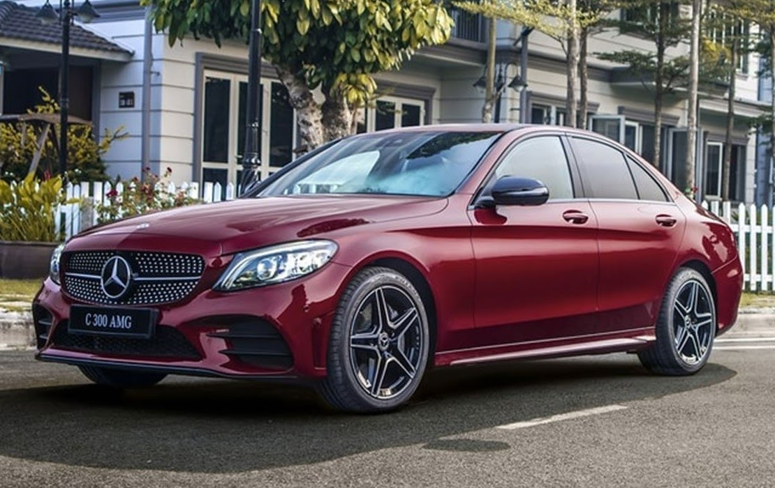 thiết kế thân xe Mercedes C300