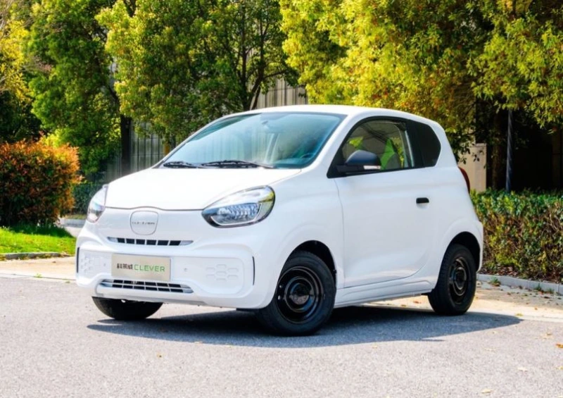 Xe điện 2 chỗ Roewe Clever - Khoảng 156 triệu VNĐ