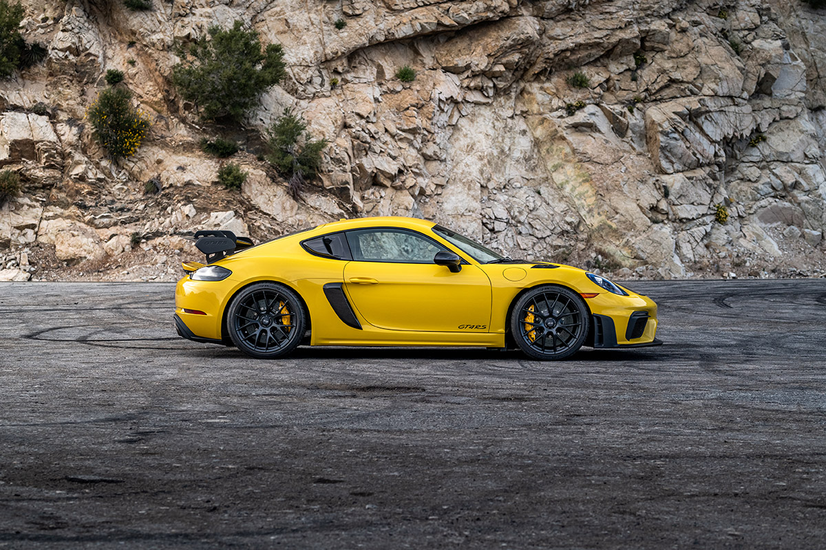 Porsche Club of America-Street Review: 2023 Porsche 718 Cayman GT4 RS is unapologetically brutal