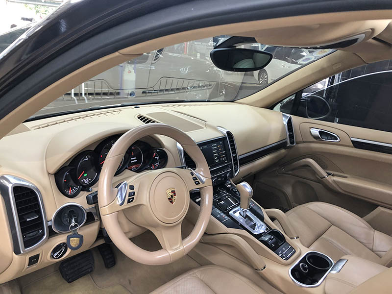 hang ghe sau porsche