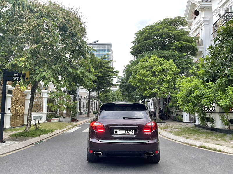 giá porsche cayenne 2013