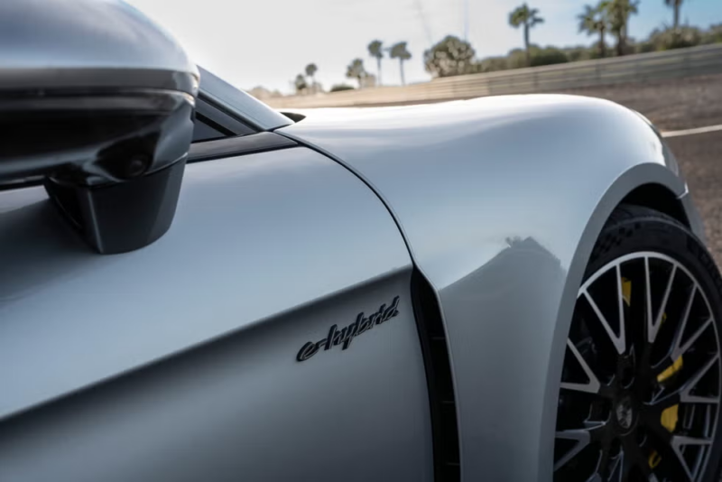 Chi tiết Porsche Panamera Turbo S E-Hybrid giá 13,73 tỷ đồng bán tại Việt Nam