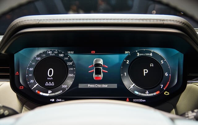 Range-Rover-Sport-2024-man-hinh-giai-tri