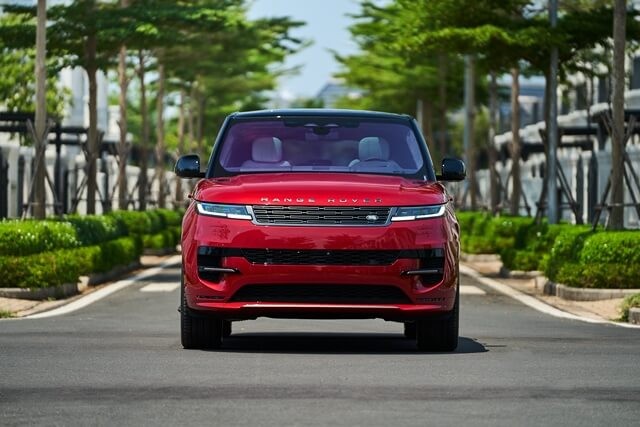 Range-Rover-Sport-2024-can-canh-den-pha