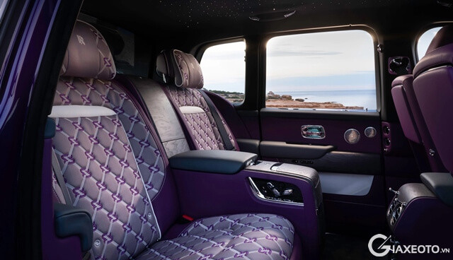 dieu-khien-trung-tam-rolls-royce-cullinan-series-ii