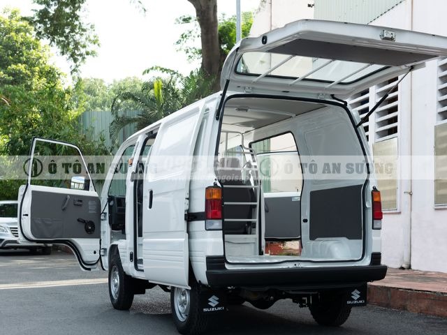 Xe tải van Suzuki 2 chỗ có khung gầm chắc chắn