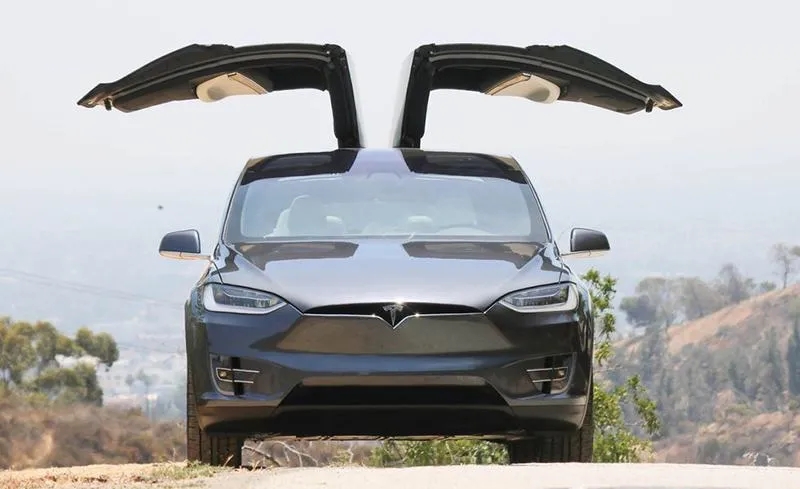 can-truoc-xe-tesla-model-x-2021-muaxegiatot-vn