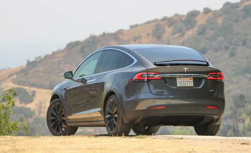 than-xe-tesla-model-x-2021-muaxegiatot-vn