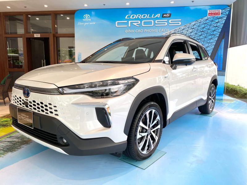 Thiết kế la răng được giữ nguyên trên phiên bản Corolla Cross mới 2026