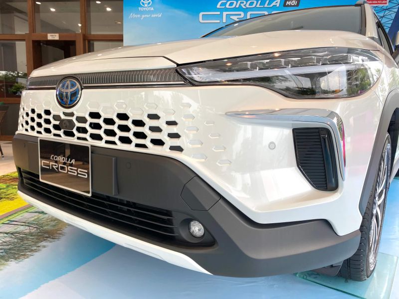 Toyota Corolla Cross 1.8HV Hybrid 2024 - Thiết kế phù hợp để di chuyển trong phố và cao tốc