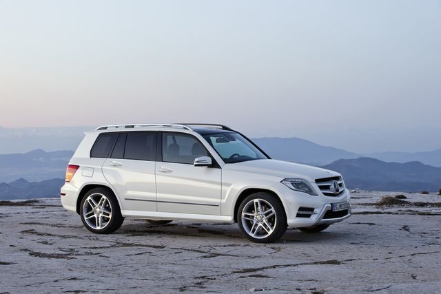Mercedes-Benz GLK và o tầm ngắm cá»§a các nhà Äiá»u tra Äức