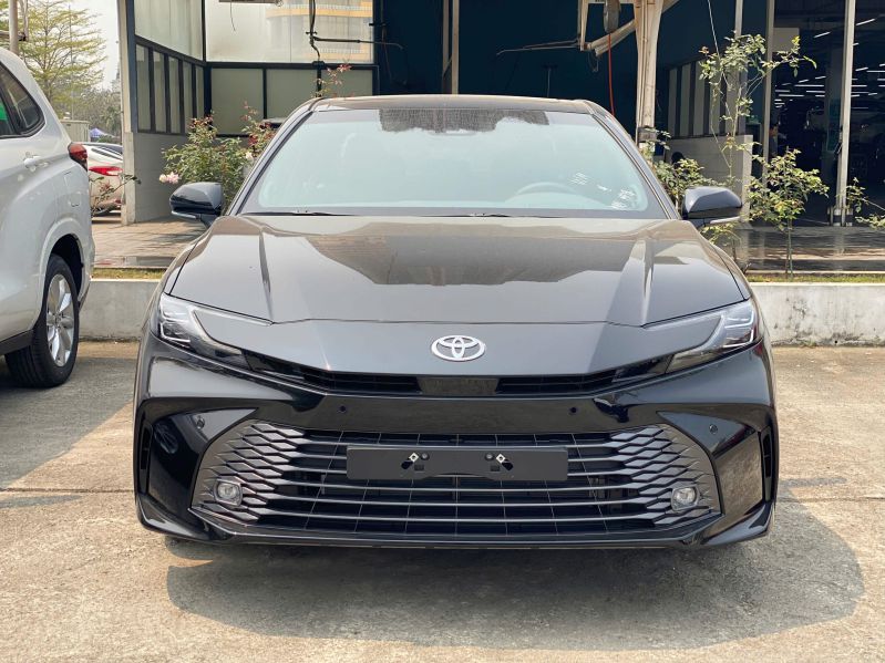 Camry 2.5Q HEV MID 2025 - Hiện đại trẻ trung