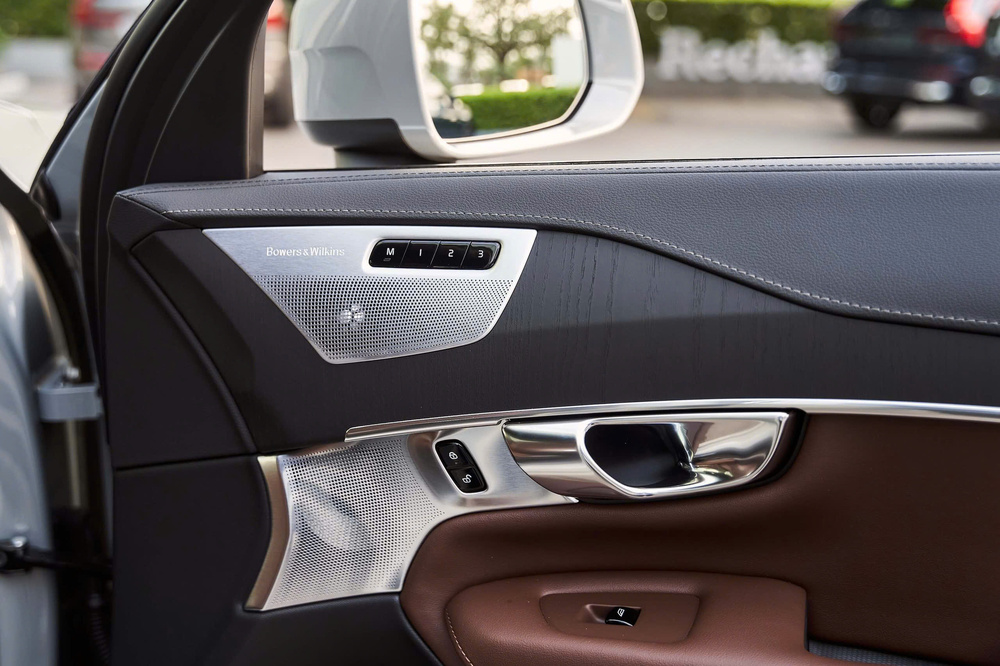 tapi cửa volvo xc90 plugin hybrid